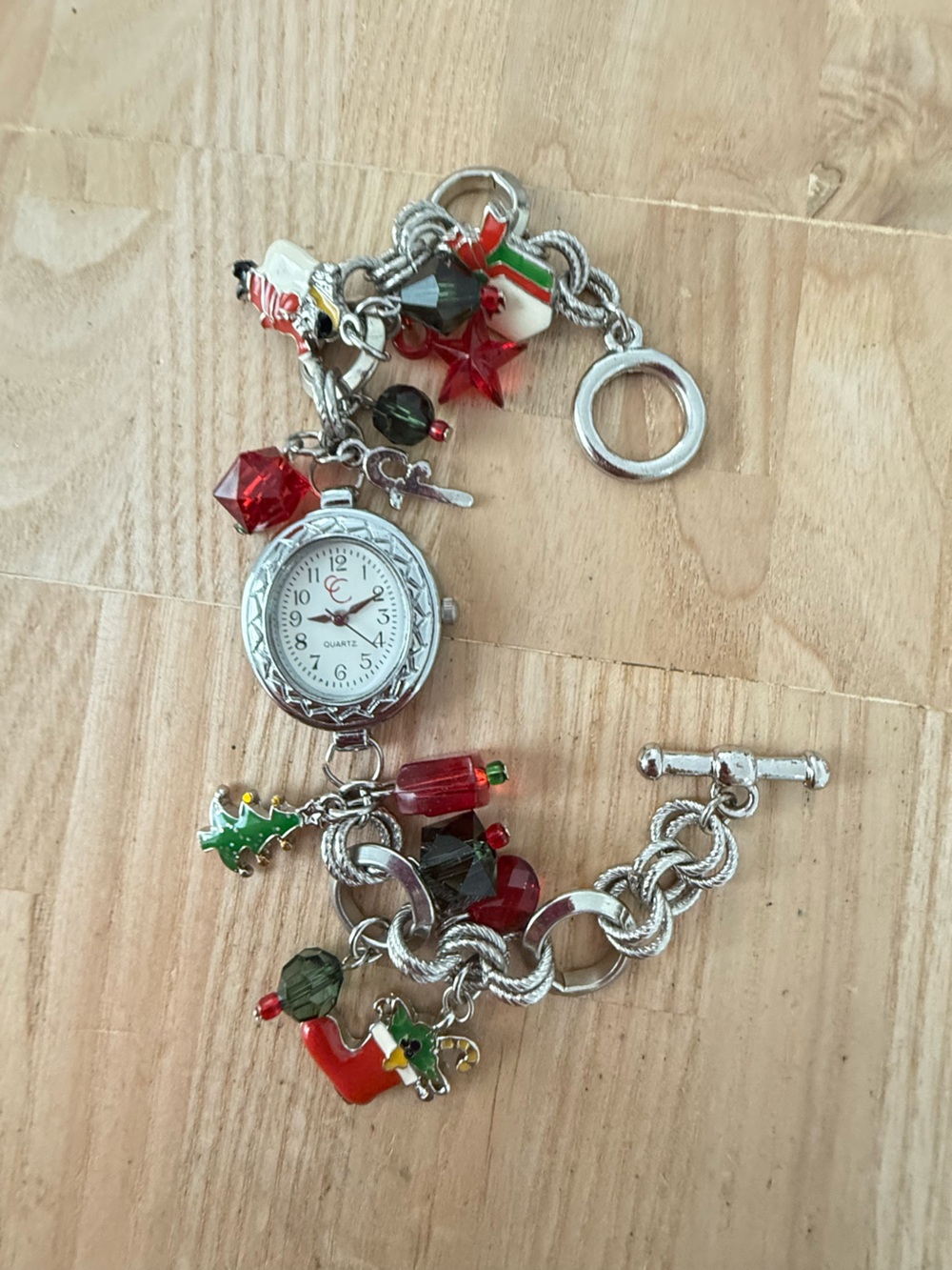 Charming Charlie ladies Christmas charm bracelet fashion watch NEW BATTERY